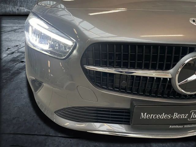 Mercedes-Benz B 200 Progressive Sedan