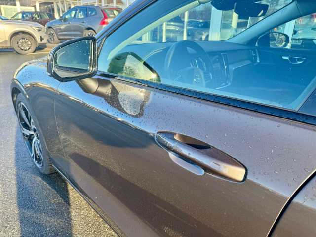 Volvo V60 Dark Plus