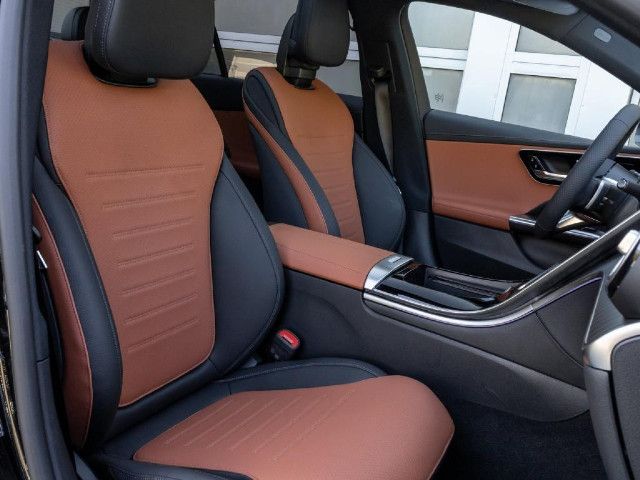 Mercedes-Benz C 200 AMG Line Sedan