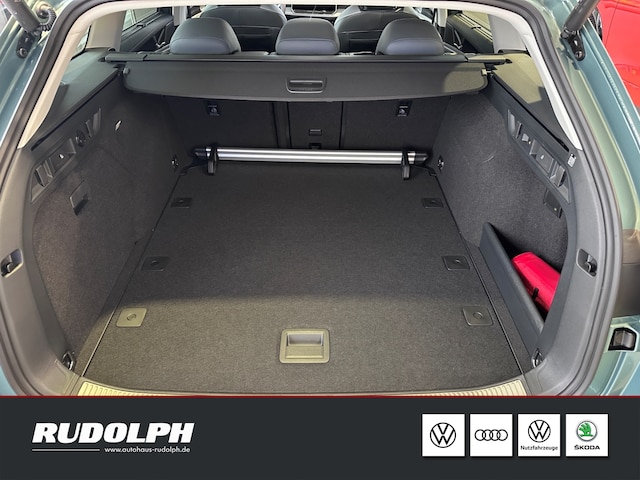 Volkswagen Passat 1.5 eTSI Business DSG