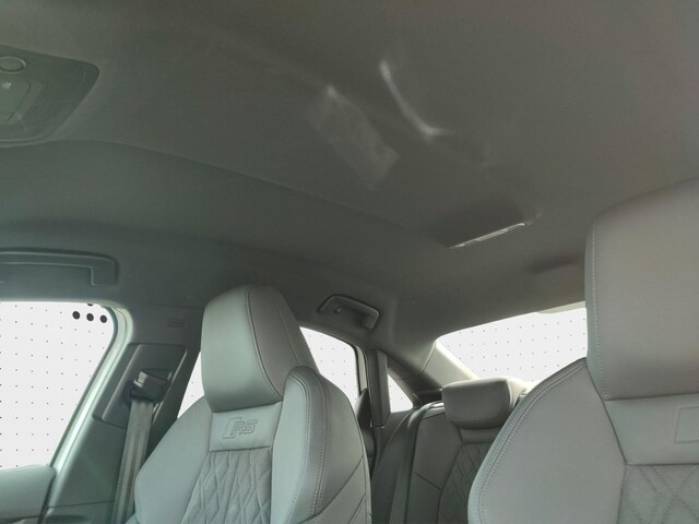 Audi RS3 Quattro S-Tronic Sedan