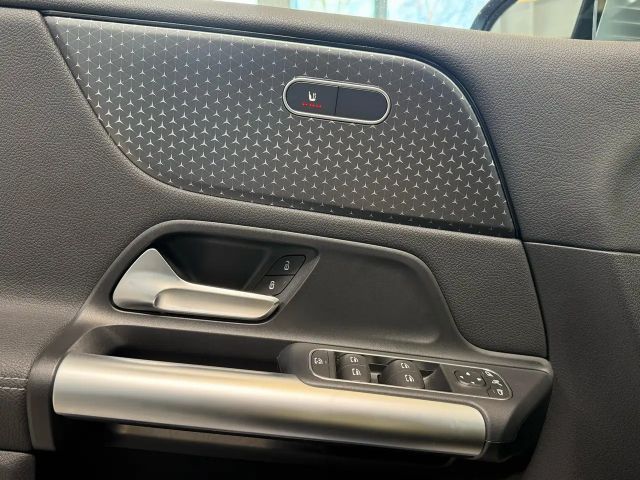 Mercedes-Benz B 180 Progressive Sedan