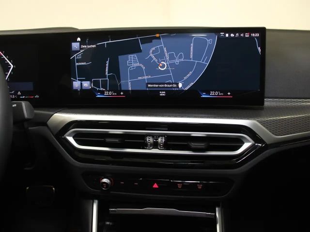 BMW 320 320i M-Sport Sedan