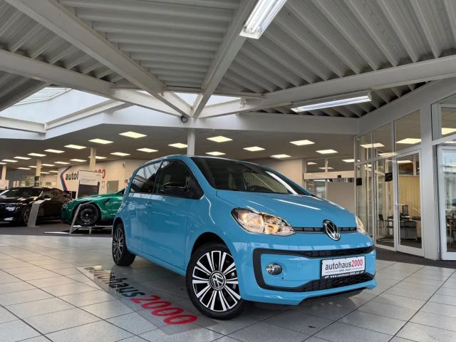 Volkswagen up! Active