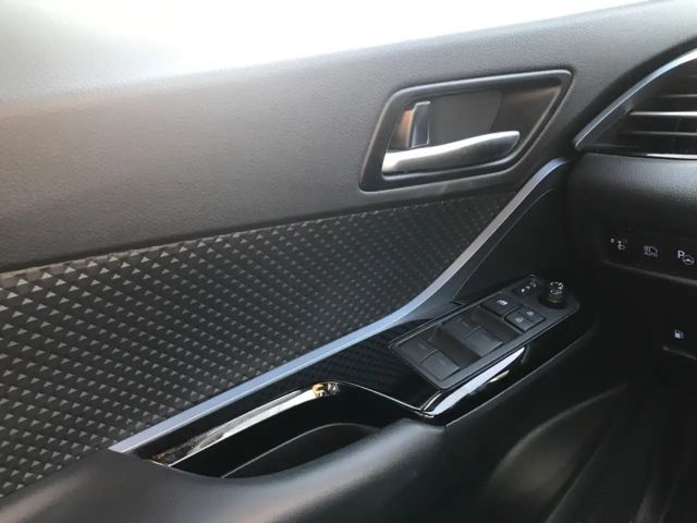 Toyota C-HR Hybride Team D