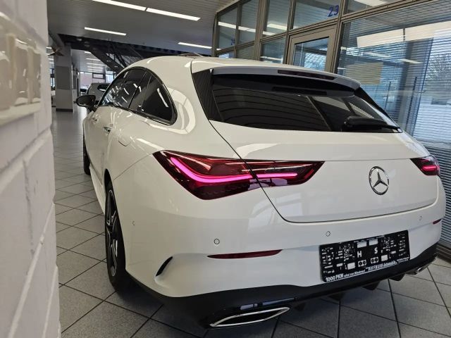 Mercedes-Benz CLA 200 AMG Line