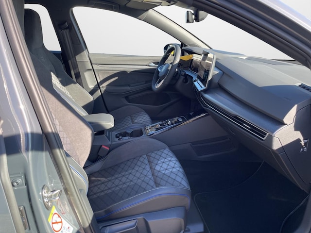 Volkswagen Golf 1.5 eTSI R-Line