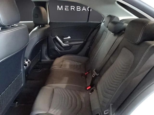 Mercedes-Benz A 200 Progressive