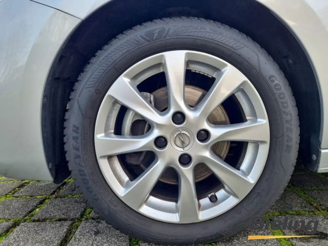 Opel Corsa Edition Turbo