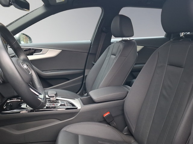 Audi A4 35 TFSI Avant S-Line S-Tronic