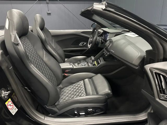 Audi R8 Performance Quattro Spyder V10