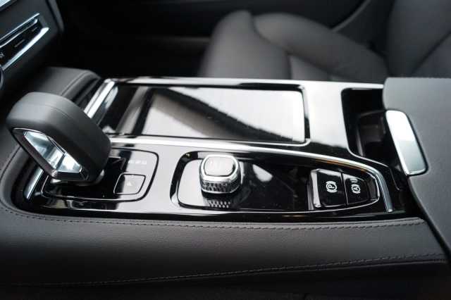 Volvo V90 AWD Dark Plus T6