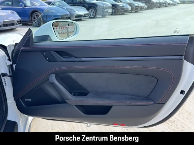 Porsche 992 Carrera Coupé GTS