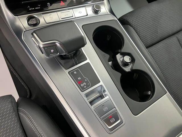 Audi A6 40 TDI S-Line Sedan