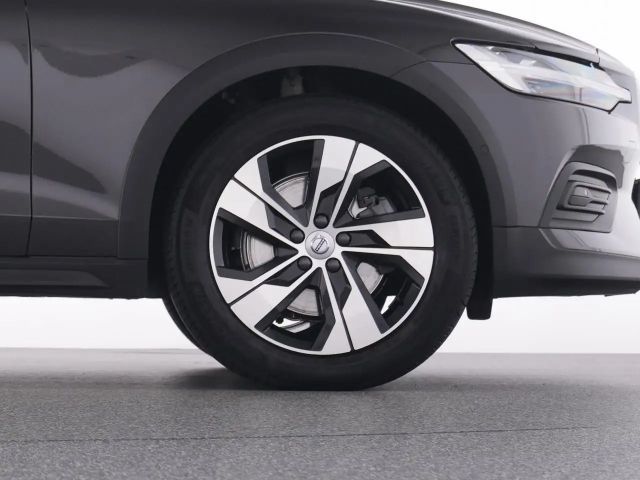 Volvo V60 Cross Country AWD Plus