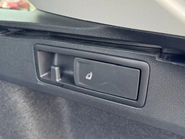 Volkswagen Golf Style Variant