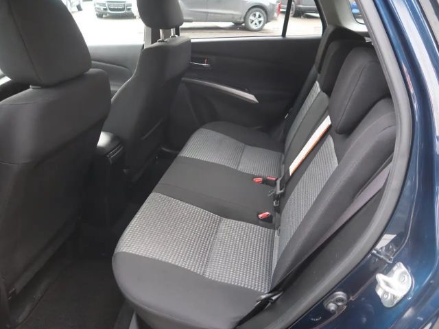 Suzuki S-Cross AllGrip Hybrid