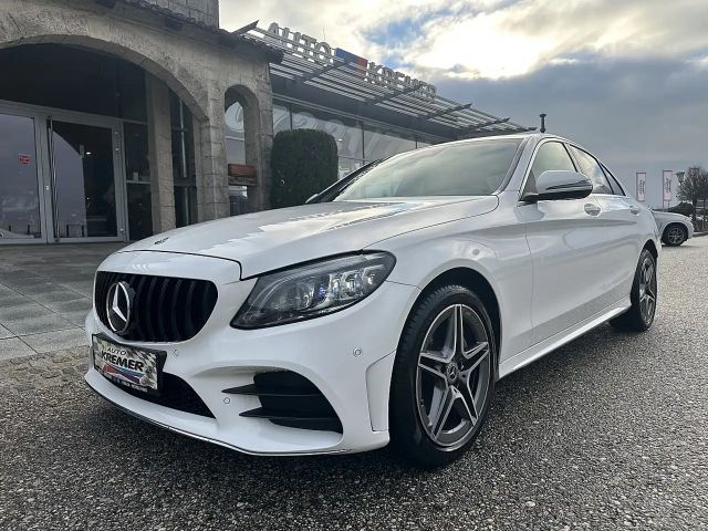 Mercedes-Benz C 220 4MATIC C 220 d Sedan