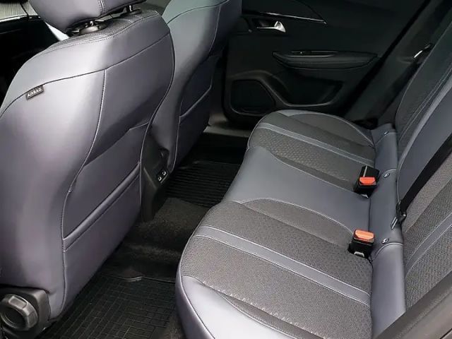 Peugeot 2008 Allure Pack PureTech