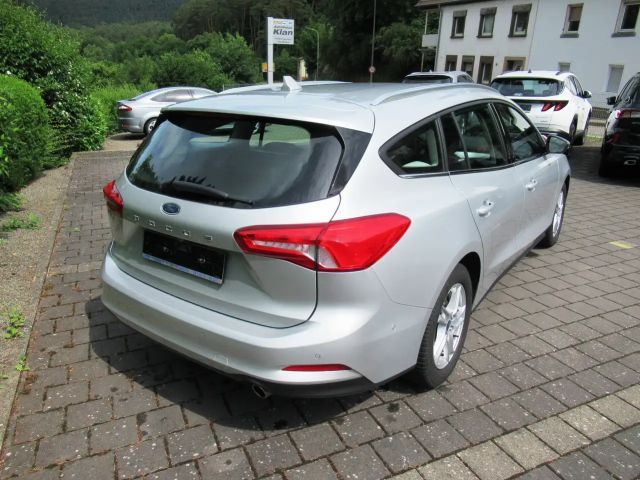 Ford Focus Cool & Connect EcoBoost Wagon