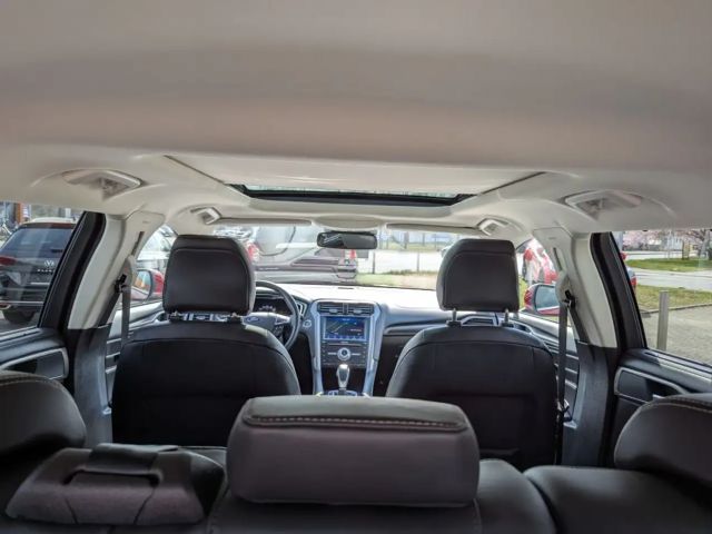 Ford Mondeo Vignale Wagon