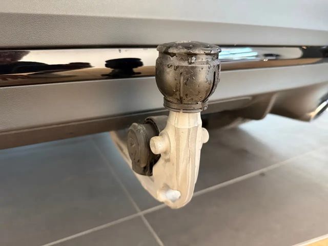 Mercedes-Benz GLA 200 4MATIC GLA 200 d