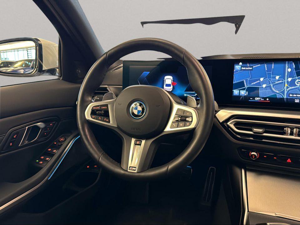 BMW 330 330e Sedan xDrive