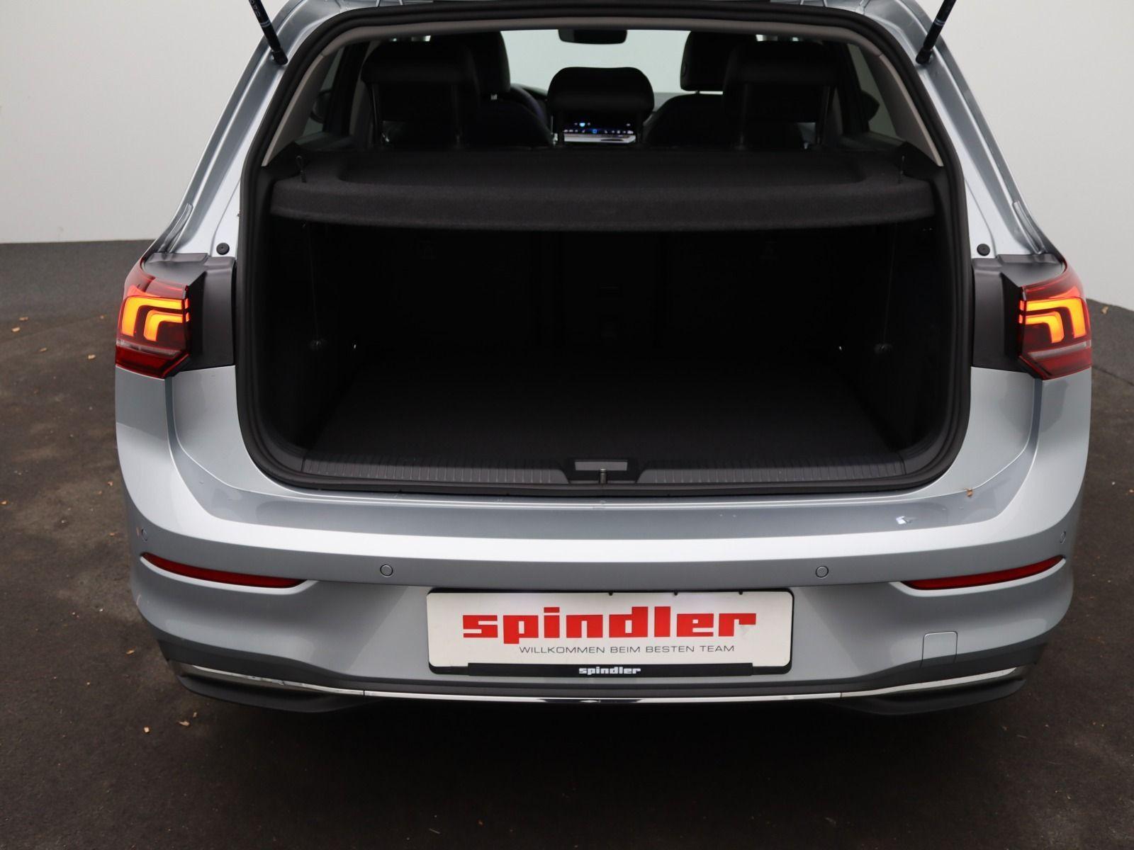 Volkswagen Golf 1.5 eTSI DSG Life