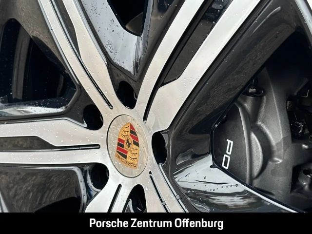 Porsche Macan HUD Luftfed. AHK-el. Pano Navi Dig.Cockpit