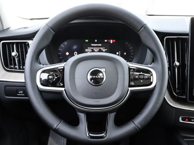 Volvo XC60 AWD Dark Plus