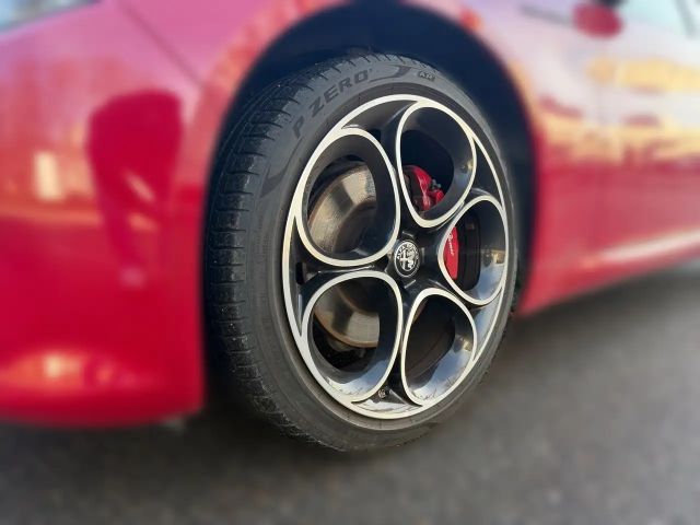 Alfa Romeo Giulia Q4