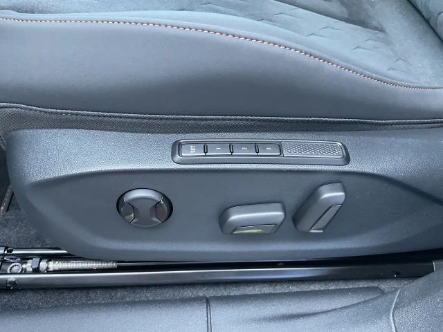 Cupra Terramar 1.5 e-Hybrid