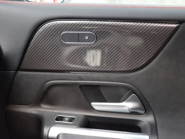 Mercedes-Benz GLB 200 AMG Line GLB 200 d