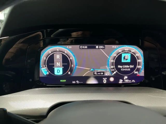 Volkswagen Golf 1.5 eTSI DSG