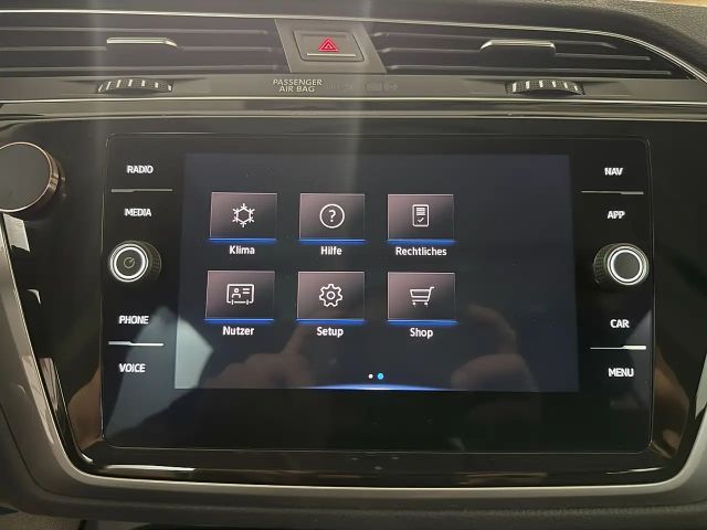 Volkswagen Touran 2,0 TDI *NAVI*ACC*AHK*PANO*PDC vo/hi*Elektr. He...