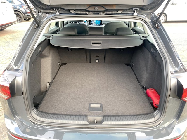 Volkswagen Golf 1.0 TSI Variant