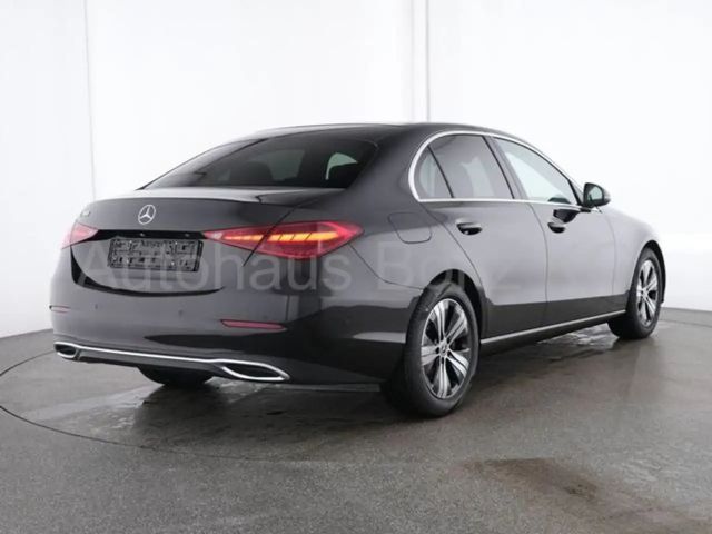 Mercedes-Benz C 180 Sedan