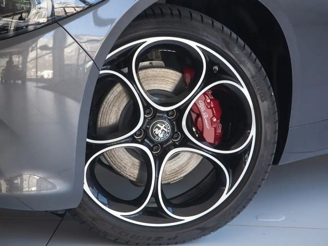 Alfa Romeo Giulia AT8 Q4 Veloce