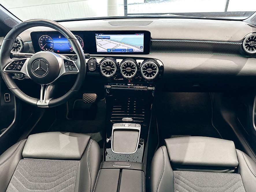 Mercedes-Benz A 200 ProgressiveLAP+LED+Pano+AHK+Distronic