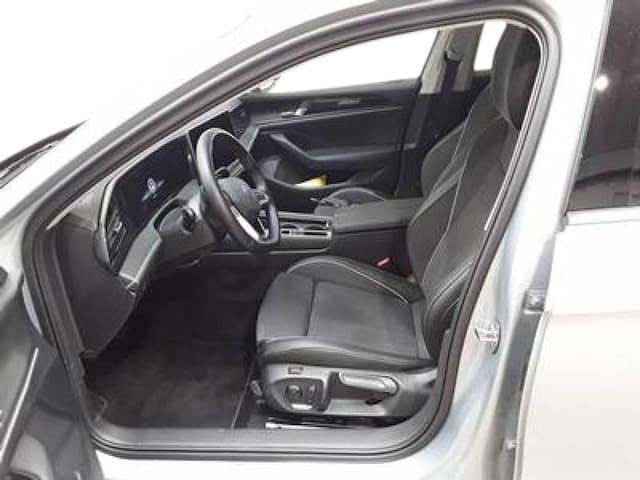 Volkswagen Passat 1.5 eTSI Business DSG Variant