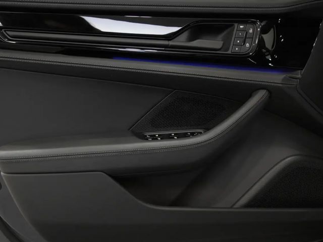 Porsche Panamera 4 E-Hybrid