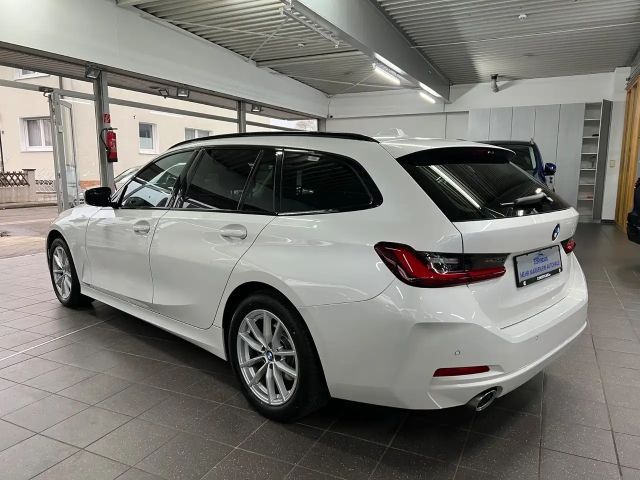 BMW 320 320d Touring xDrive