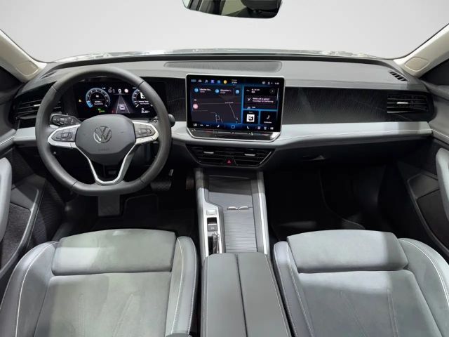 Volkswagen Passat 1.5 eTSI DSG IQ.Drive Variant