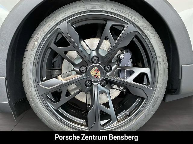 Porsche Taycan 4 Cross Turismo