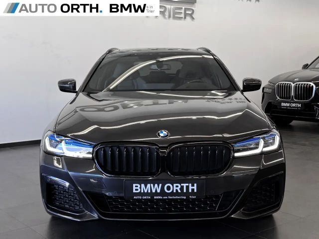 BMW 540 540d M-Sport Touring xDrive