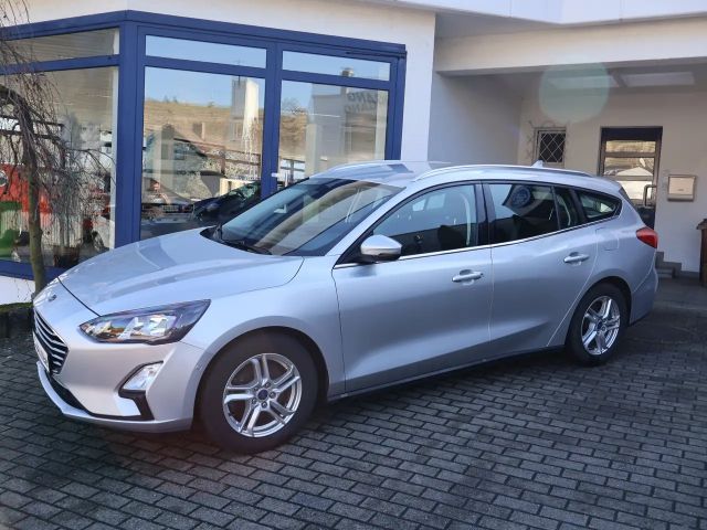 Ford Focus Cool & Connect Wagon