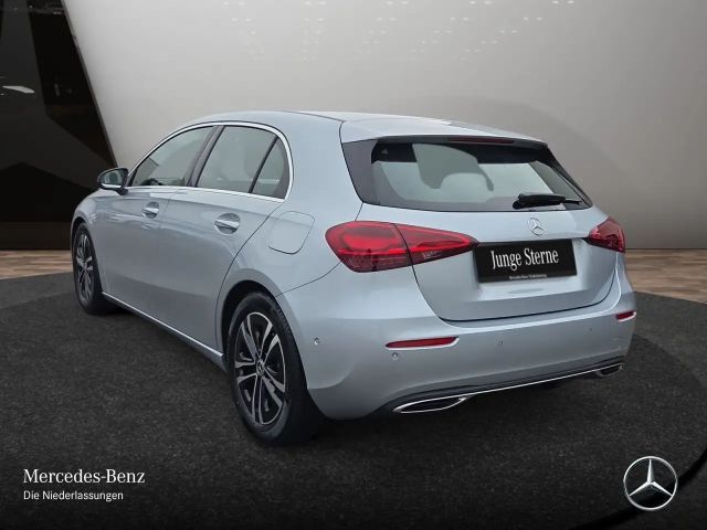 Mercedes-Benz A 200 Progressive