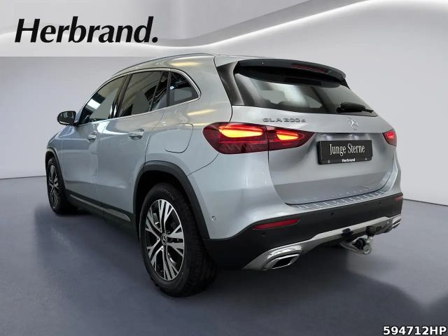 Mercedes-Benz GLA 200 GLA 200 d Progressive