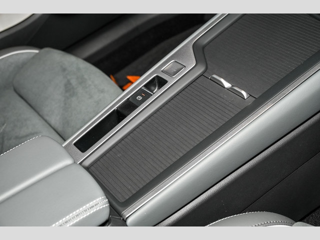 Volkswagen Passat 1.5 eTSI Business DSG