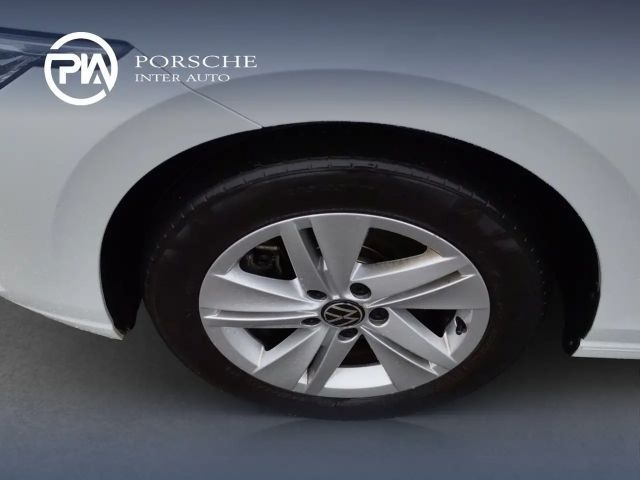 Volkswagen Golf Life Variant